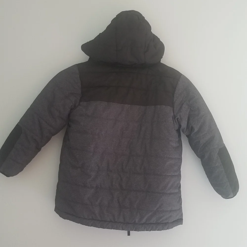Boy's Free Country Reversible Hooded Puffer Jacket. Size M 5/6. 100% Polyester.